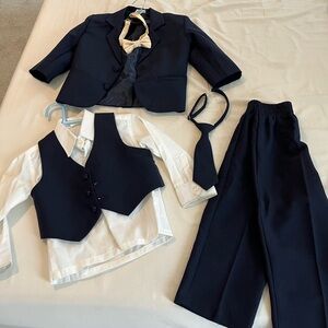 Elegant Toddler Navy Blue Suit Set with Accessories